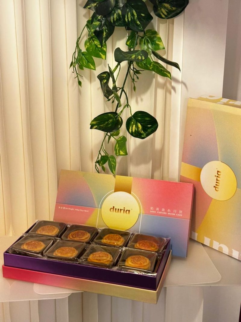I-RAINBOW LAVA CUSTARD Baked Skin Mooncake【West M’sia 西马】彩虹奶黄流心月饼（8粒装） - Image 2